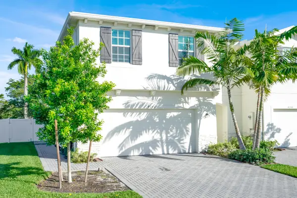 4246 Lagoon Shore Drive, ,, FL 33467