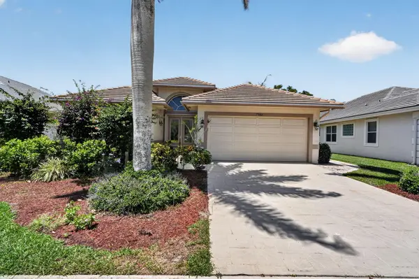 7982 SE Hempstead Circle, Hobe Sound, FL 33455