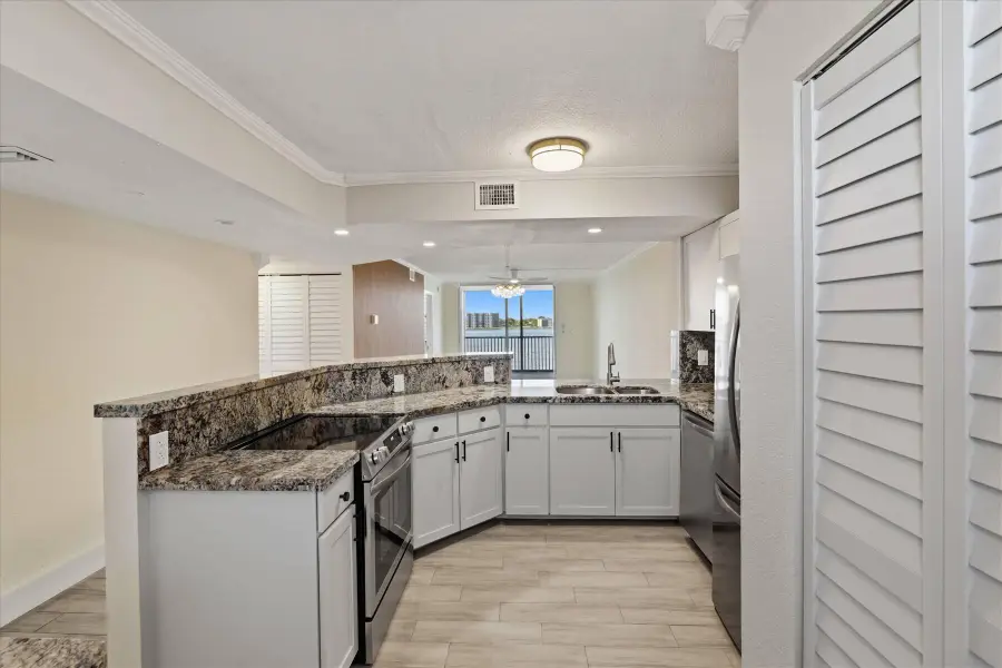 115 Lake Emerald Drive #304, Oakland Park, FL 33309 - #2