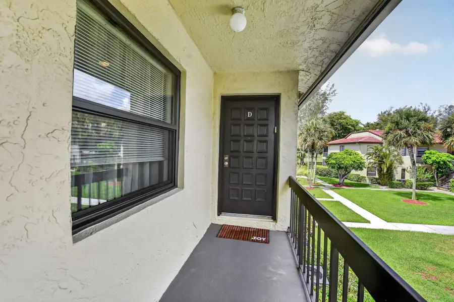 8310 Casa Del Lago #D, Boca Raton, FL 33433 - #3
