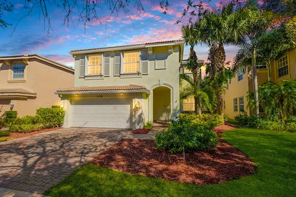 11728 SW Bennington Circle, Port St Lucie, FL 34987