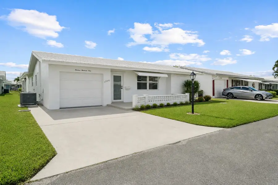 1304 SW 23rd Street, Boynton Beach, FL 33426 - #2