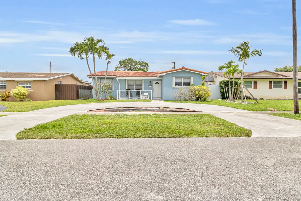 2200 N 47th Avenue, Hollywood, FL 33021 - #1