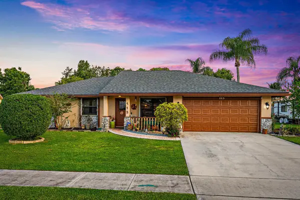 113 Cordoba Circle, Royal Palm Beach, FL 33411