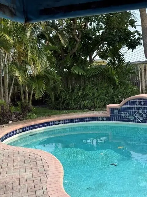 1910 NE 52nd Street Ne, Fort Lauderdale, FL 33308