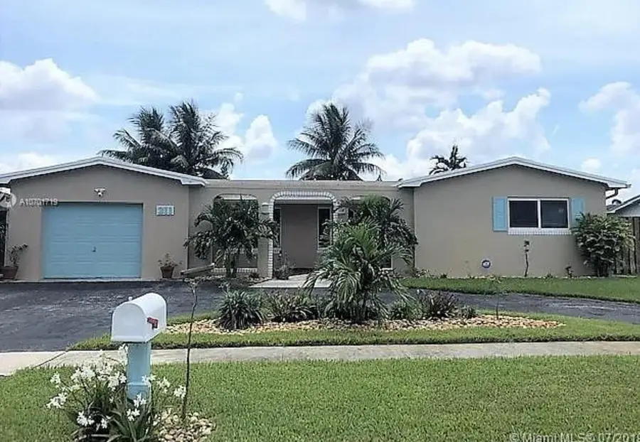311 NW 93rd Terrace, Pembroke Pines, FL 33024 - #2
