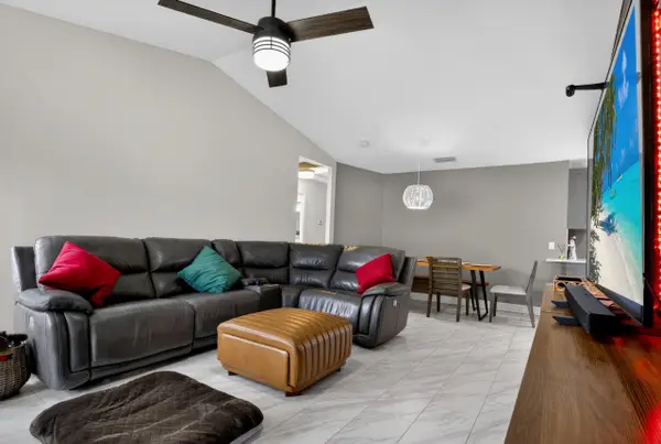 6221 Country Fair Circle, Boynton Beach, FL 33437