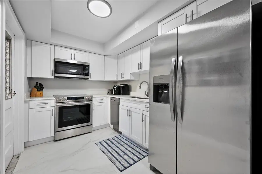 5500 Tamberlane Circle #Apt 105, Palm Beach Gardens, FL 33418 - #2