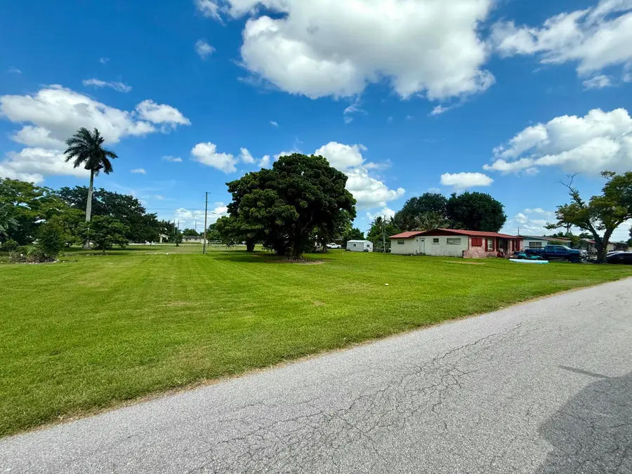 0 SE 2nd Street, South Bay, FL 33493 - #2