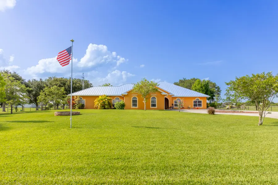 7611 SW 21st Parkway, Okeechobee, FL 34974 - #2