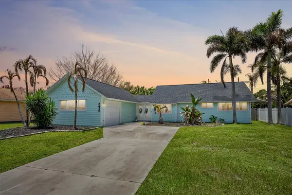 2426 SE Cooper Lane, Port St Lucie, FL 34984