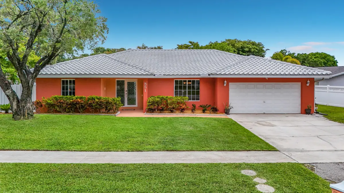 851 E Plantation Circle, Plantation, FL 33324 - #1