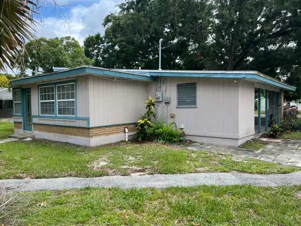 2456 Cortez Avenue, Vero Beach, FL 32960