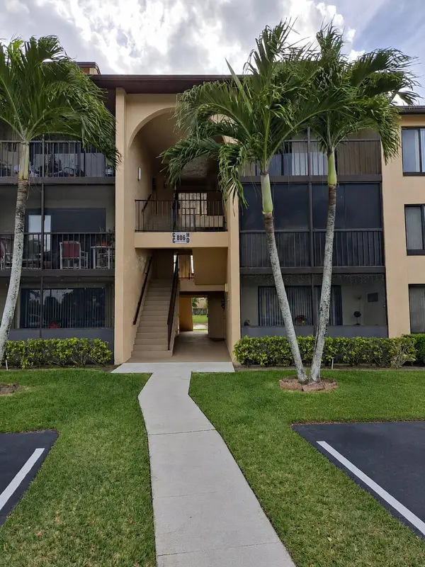 806 Sky Pine Way #D2, ,, FL 33415