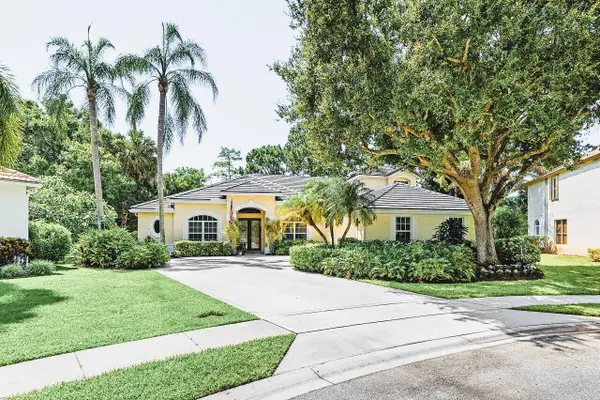 15730 Glen Willow Lane, Wellington, FL 33414