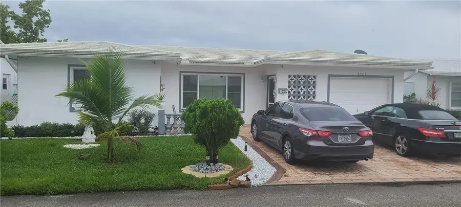 8208 NW 57th Place, Tamarac, FL 33321 - #3