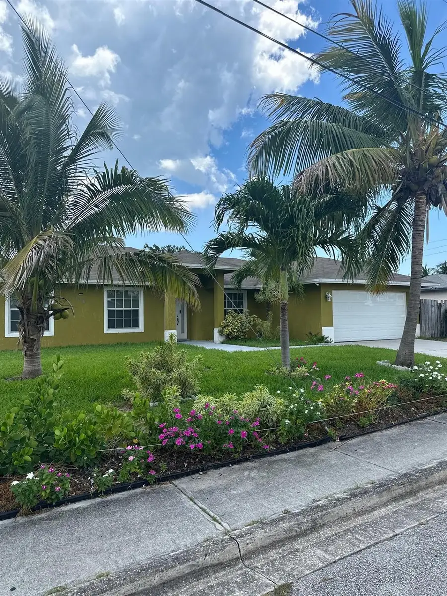 1618 W 26th Street, Riviera Beach, FL 33404 - #2