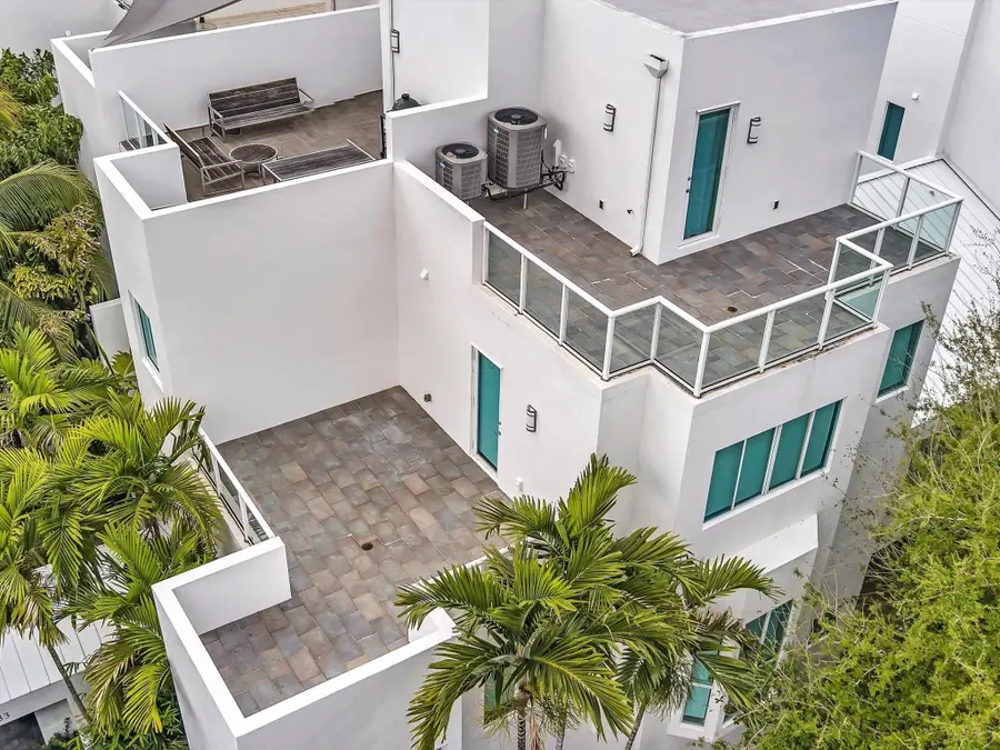733 NE 4th Avenue #733, Fort Lauderdale, FL 33304 - #3