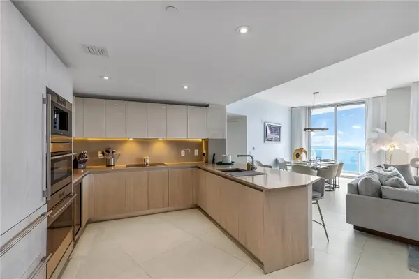 4111 S Ocean Drive #Lph3/5, Hollywood, FL 33019