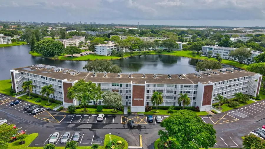 3107 Cambridge #3107, Deerfield Beach, FL 33442 - #3