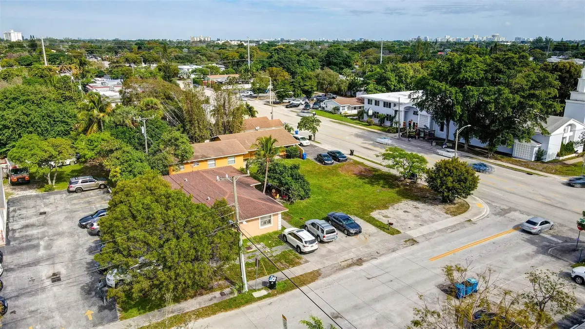 25 NW 11th Street, Fort Lauderdale, FL 33311 - #1