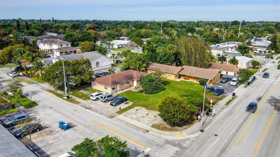 25 NW 11th Street, Fort Lauderdale, FL 33311 - #3