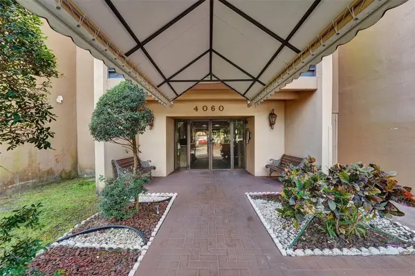 4060 N Hills Drive #32, Hollywood, FL 33021