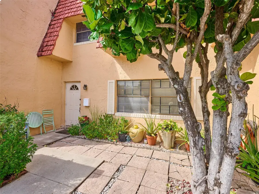 33 Spinning Wheel Lane #33, Tamarac, FL 33319 - #3