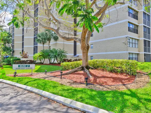 16300 Golf Club Road #719, Weston, FL 33326