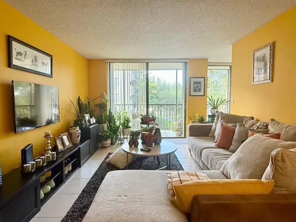 3500 Blue Lake Drive #303, Pompano Beach, FL 33064