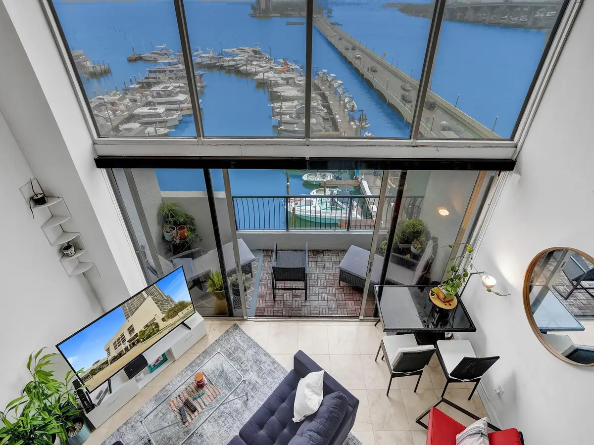 555 NE 15th Street #T4(704), Miami, FL 33132 - #1