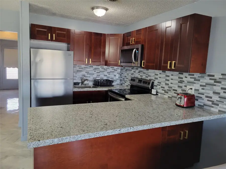800 SW 11th Avenue #17, Hallandale Beach, FL 33009 - #2