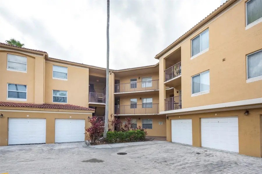 761 N Pine Island Road #106, Plantation, FL 33324 - #2