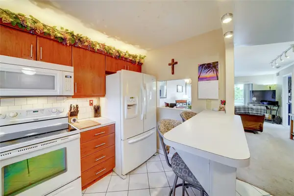 9440 Sunrise Lakes Boulevard #312, Sunrise, FL 33322