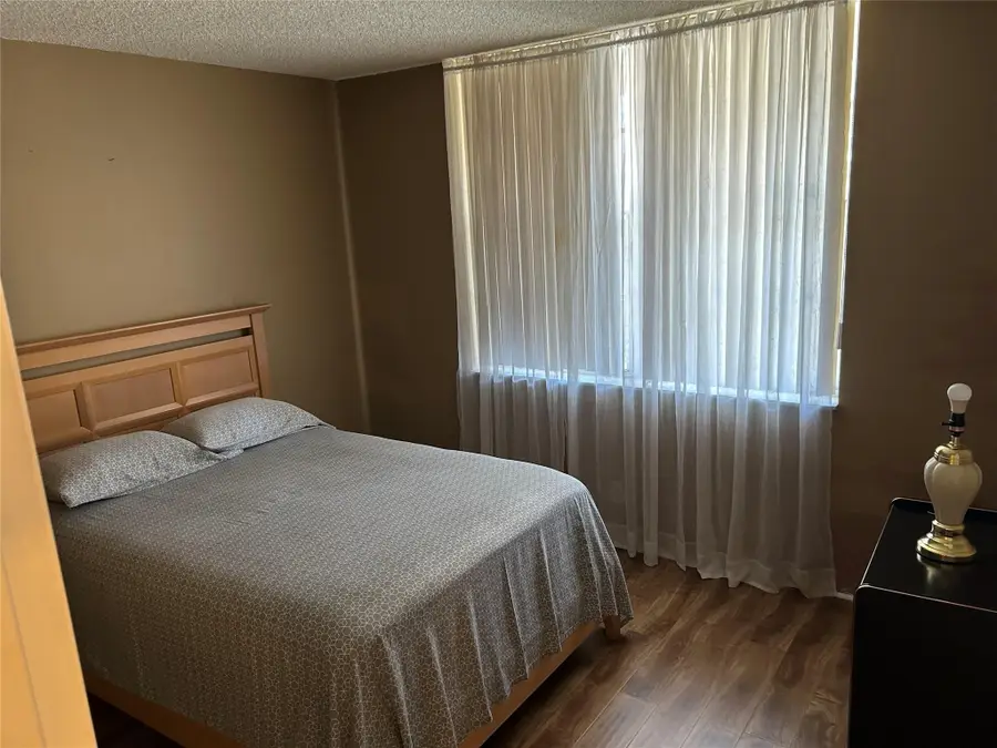 2601 NW 48th Terrace #143, Lauderdale Lakes, FL 33313 - #3