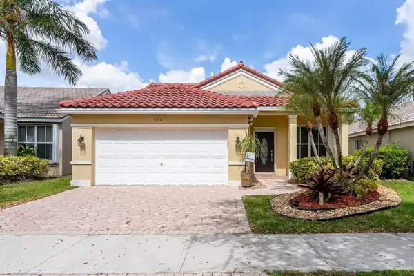 916 Savannah Falls Drive, Weston, FL 33327