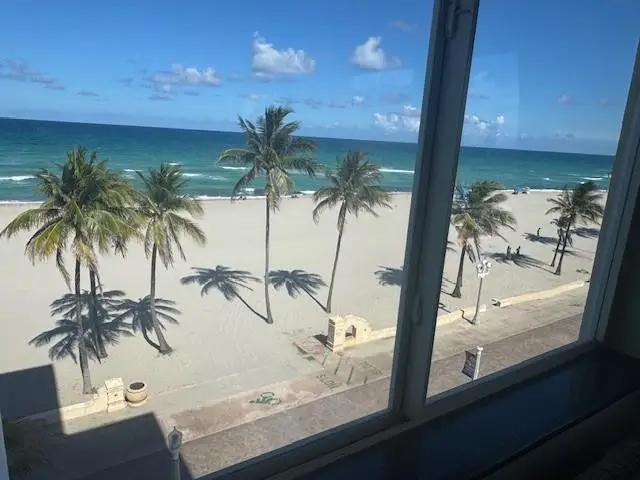 300 Oregon Street #401, Hollywood, FL 33019 - #3