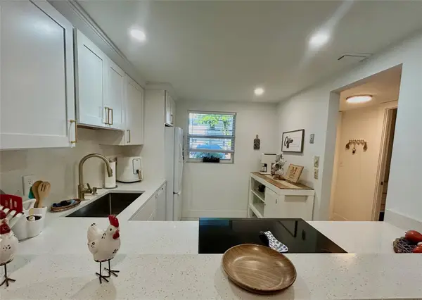 3060 Holiday Springs Boulevard #102, Margate, FL 33063