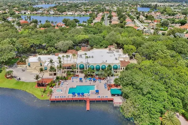 9480 Poinciana Place #410, Davie, FL 33324