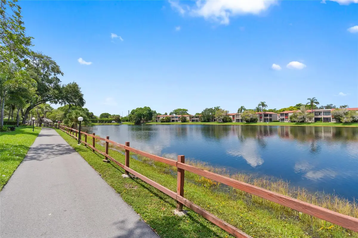 900 Colony Point Circle #511, Pembroke Pines, FL 33026 - #1