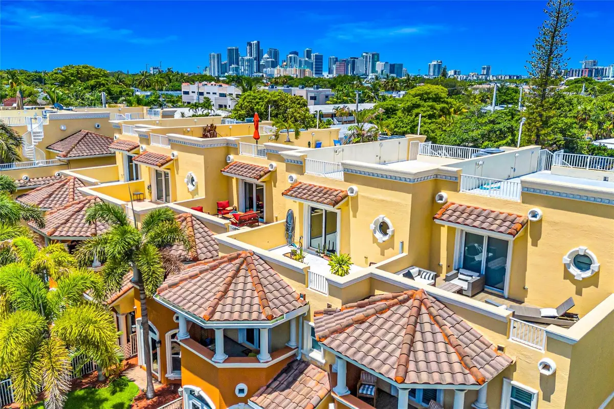 913 NE 17th Way, Fort Lauderdale, FL 33304 - #1