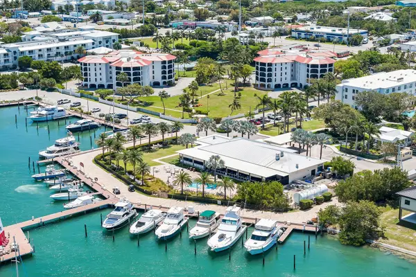 1998 W Overseas Highway #A-4, Marathon, FL 33050