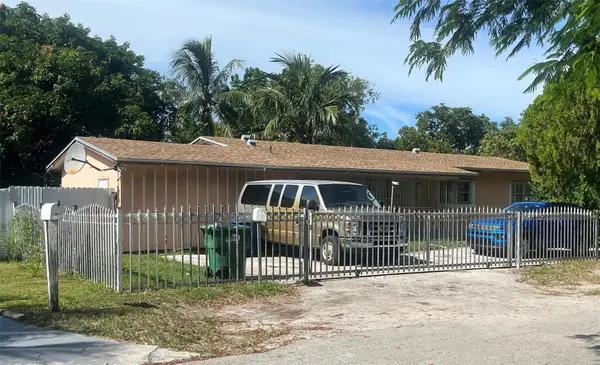 427 NE 160th Street, Miami, FL 33162