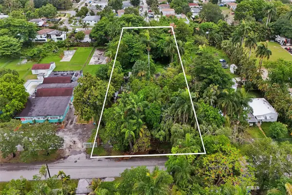 453 NE 154th Street, Miami, FL 33162