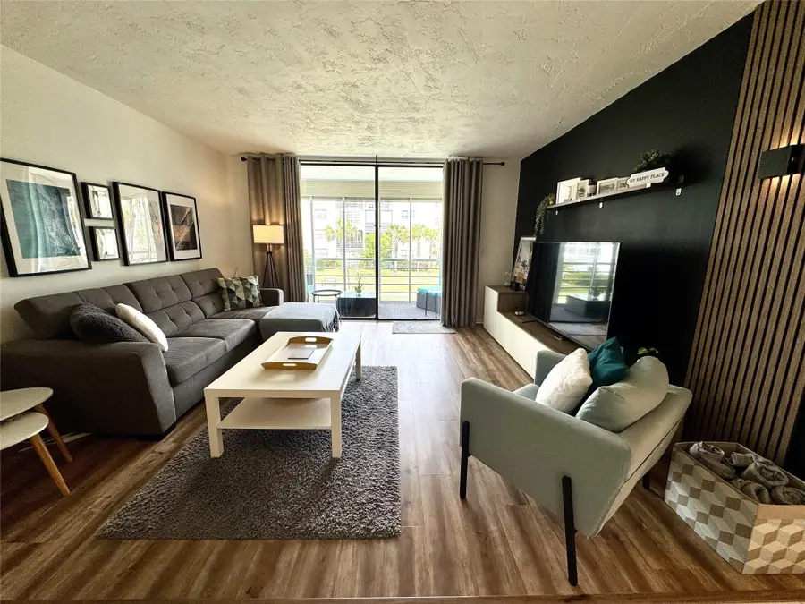 2811 Somerset Drive #206, Lauderdale Lakes, FL 33311 - #2