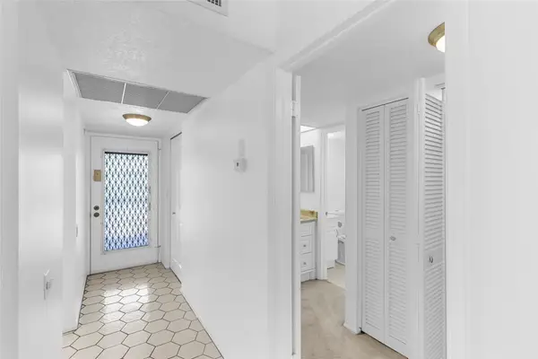 2701 Nassau Bend #D2, Coconut Creek, FL 33066