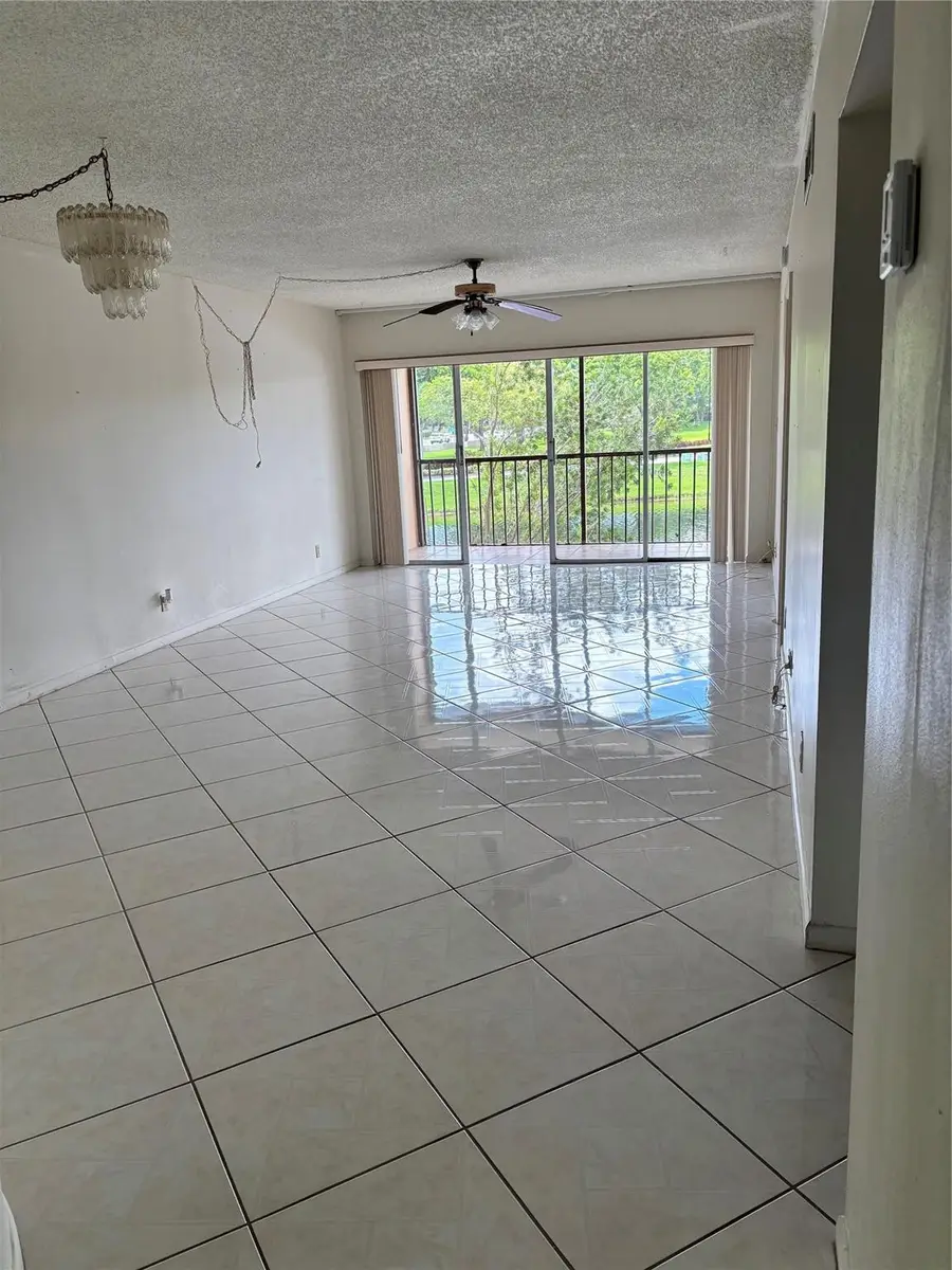 3905 N Nob Hill Road #205, Sunrise, FL 33351 - #2