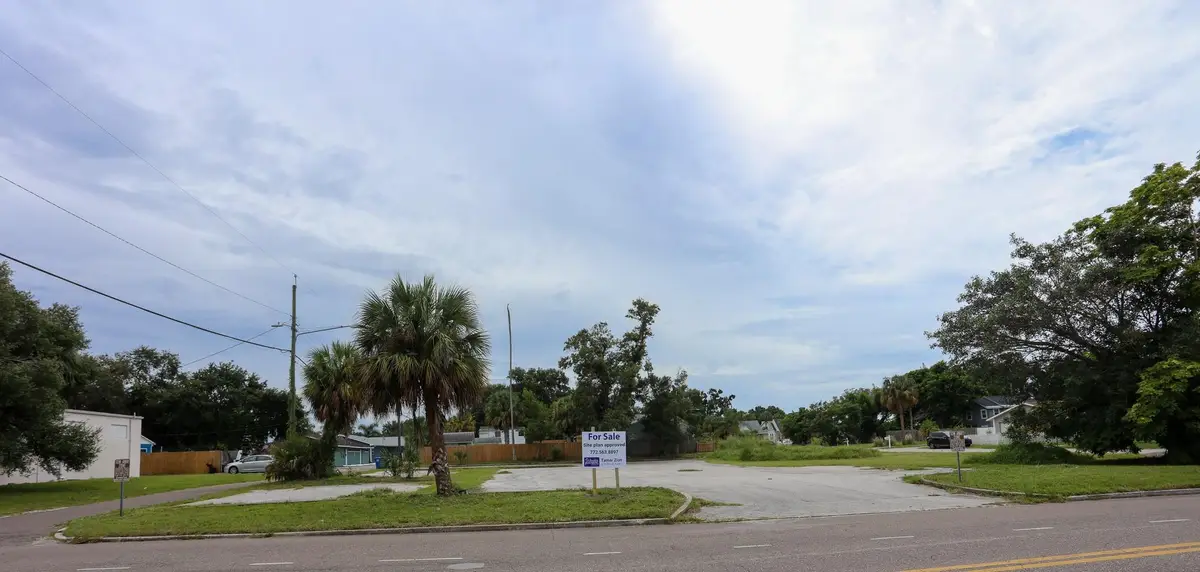 N 17th Street, Saint Petersburg, FL 33713 - #1