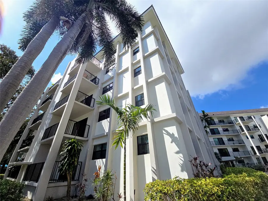 900 River Reach Drive #517, Fort Lauderdale, FL 33315 - #3