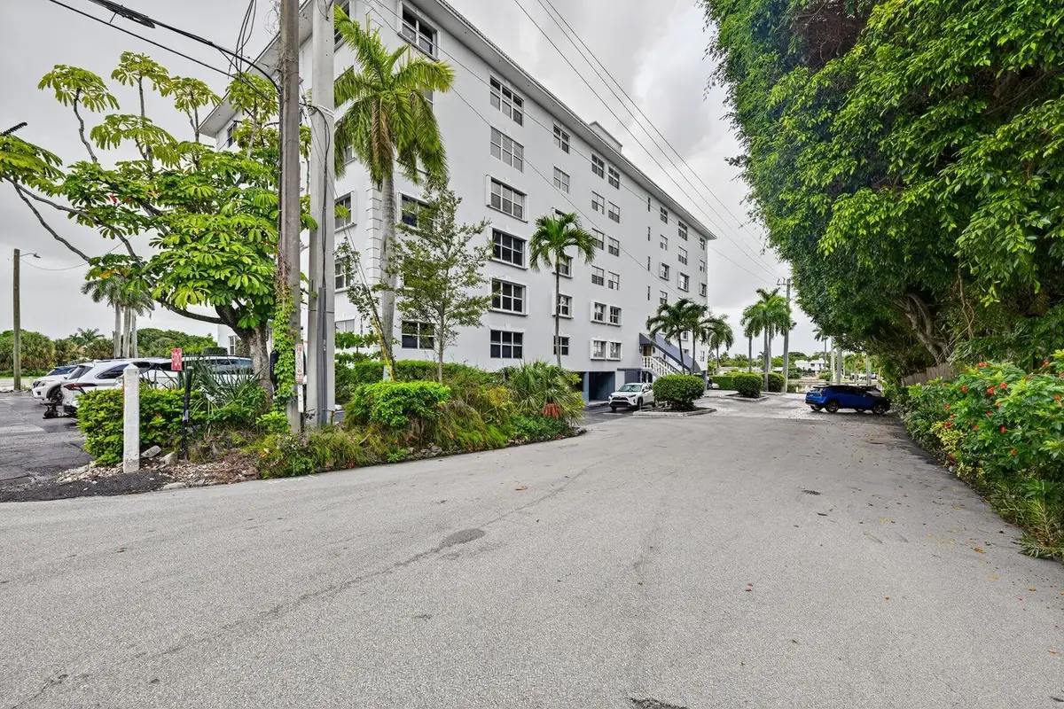 1881 Middle River Drive #301, Fort Lauderdale, FL 33305 - #1